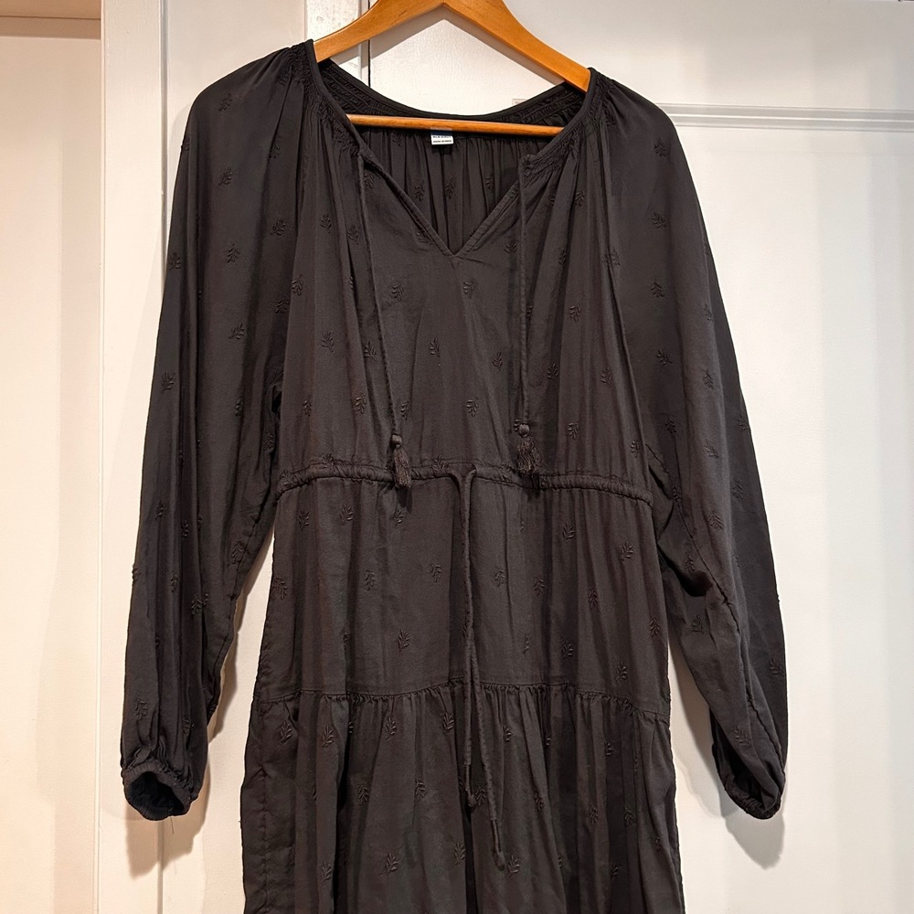 Old Navy Womens Tiered Midi Dress Medium Dark Cottagecore Prairie Boho Peasant - Picture 2 of 12